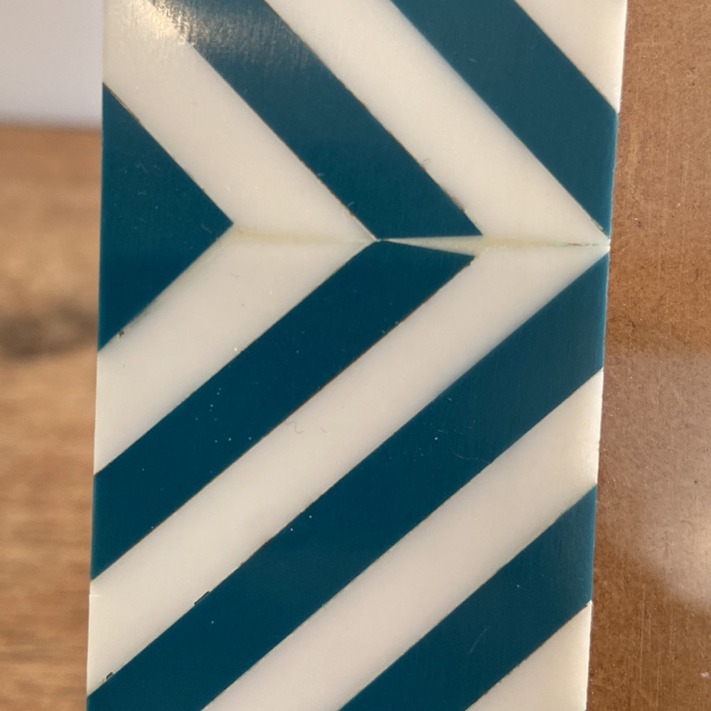 Enchante Chevron Inlay Picture Frame - Picture 4 of 11